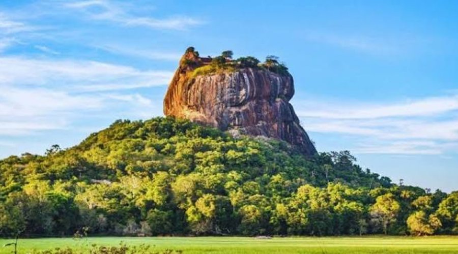 Sigiriya & Polonnaruwa Ancient Kingdom Adventure
